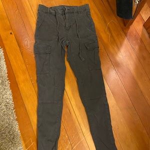 American Eagle grey cargo skinny pants